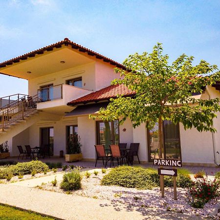 Varkes Suites 1 نيا بوتيدايا المظهر الخارجي الصورة