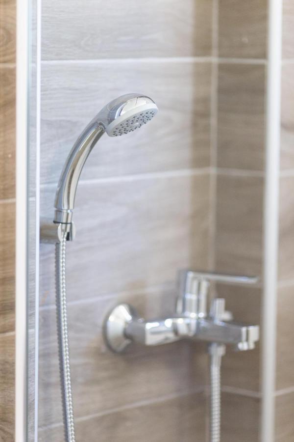 Varkes Suites 1 نيا بوتيدايا المظهر الخارجي الصورة